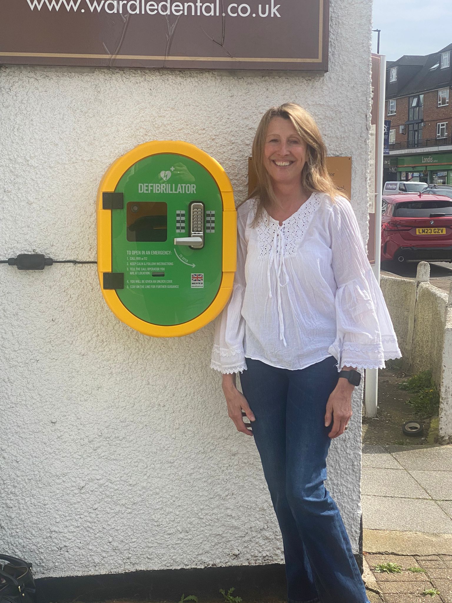 Defibrillator Ashford Highstreet